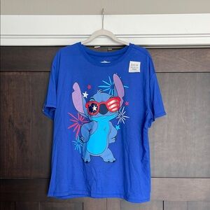 Disney Stitch Women’s Patriotic t-shirt Size Large